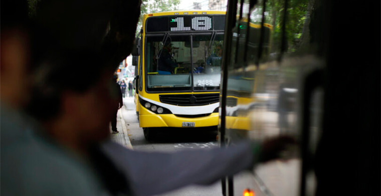 Santa Fe prohíbe publicidad de apuestas ilegales en transporte público