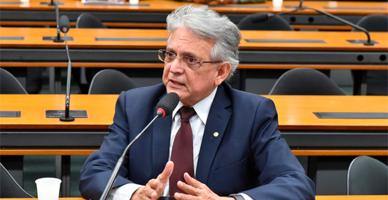 Projeto de Pauderney Avelino propõe elevar imposto das bets para 25%