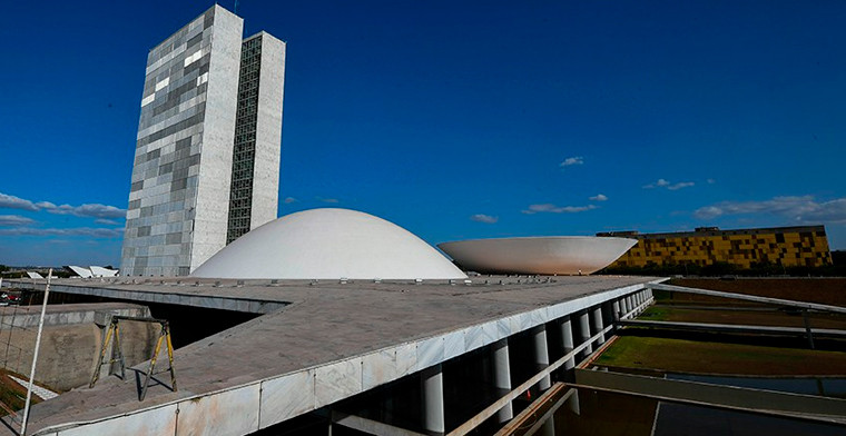 Congresso resiste a ampliar taxação das bets e trava plano do governo para compensar queda de receitas