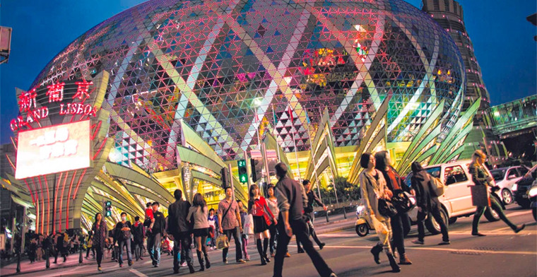 Golden Week Drives Macau Casino Revenue to New Peak