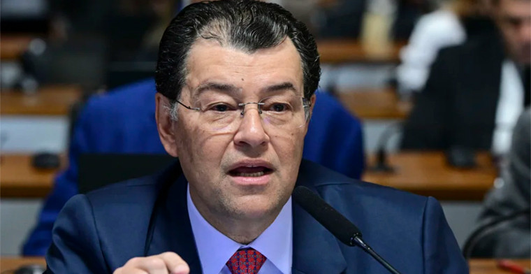 O silêncio providencial do relator do projeto que dobra a tributação das bets