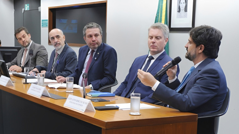 Brasil intensifica ofensiva contra sites ilegais: Ministério do Esporte detalha novos mecanismos de bloqueio na Câmara