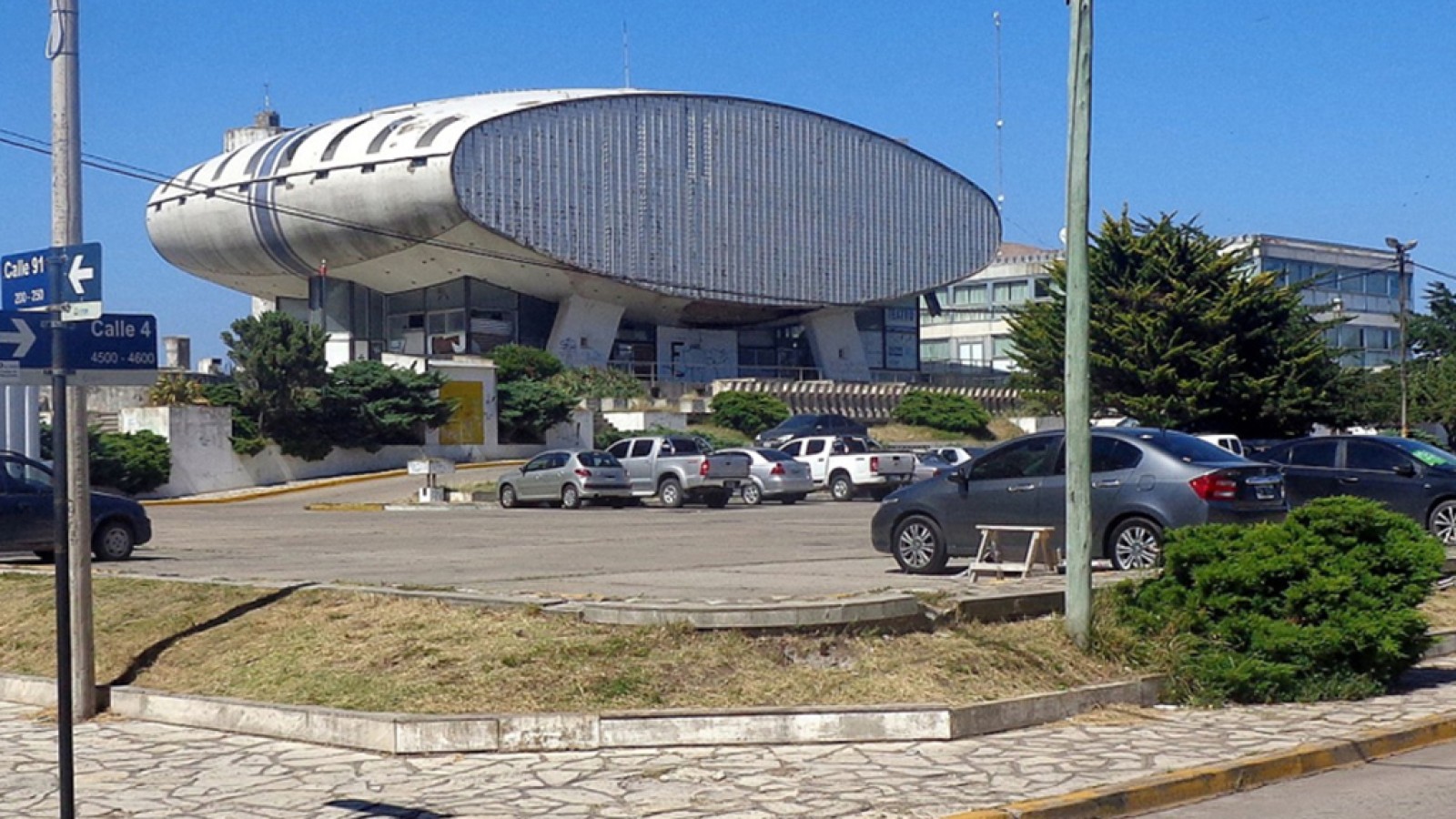 Conflicto por el Casino en Necochea: El Intendente vetó los cambios de la oposición y ratificó la licitación original