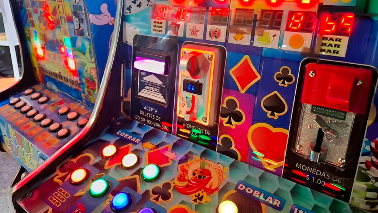 Tragamonedas bajo vigilancia municipal en México: cómo los ayuntamientos combaten los juegos ilegales