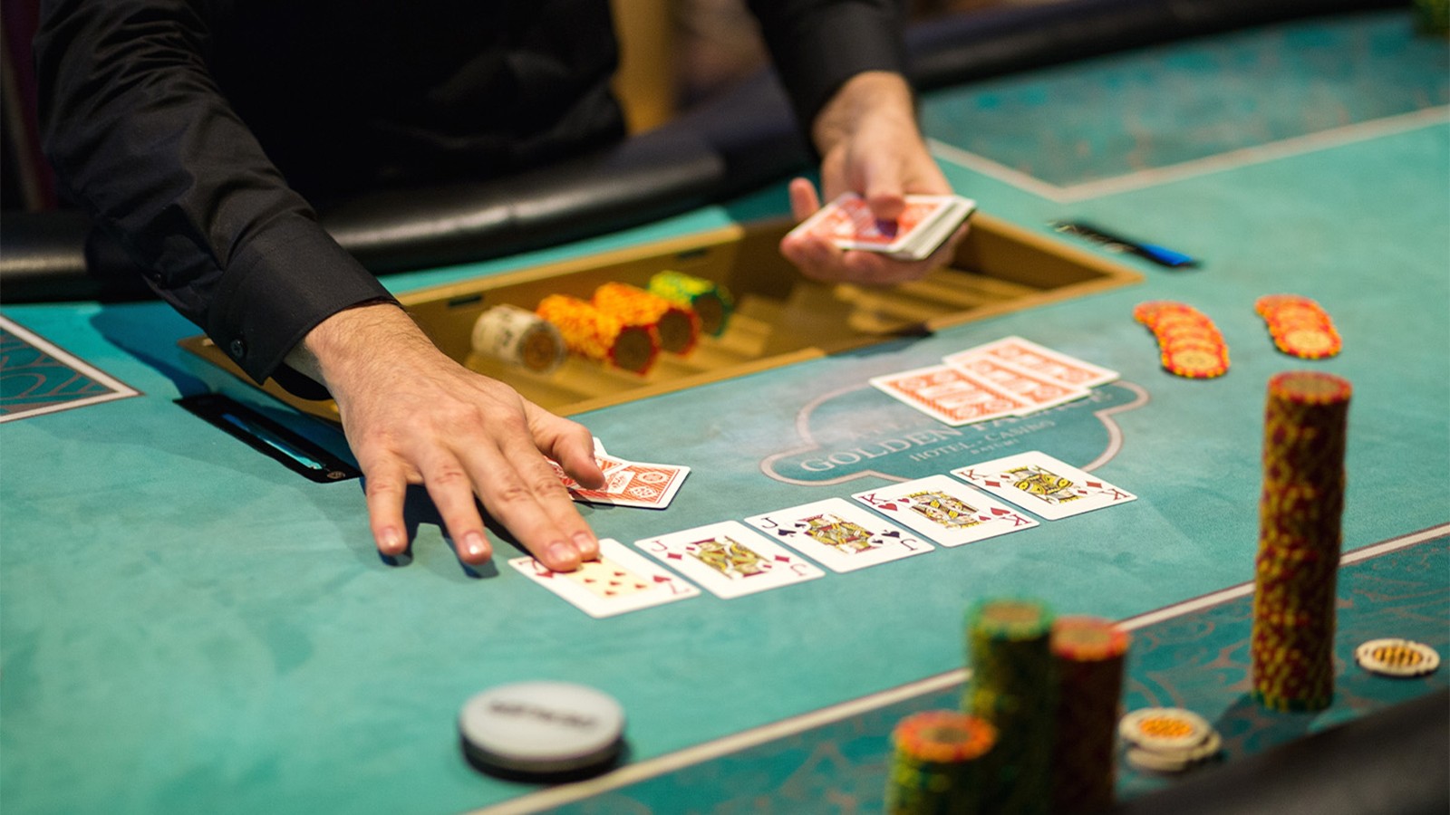 Visa-free travel for Chinese visitors fuels casino growth hopes in Manila