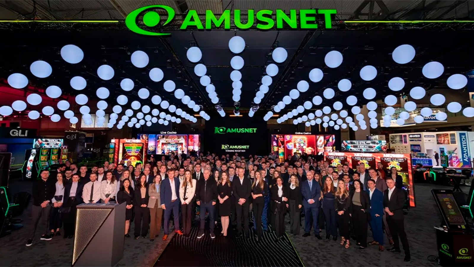 Amusnet celebró una década de crecimiento con una presencia de alto impacto en ICE Barcelona 2026