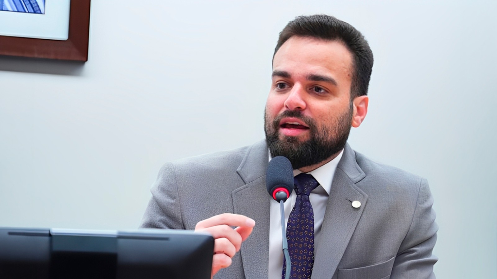 Projeto avança no Congresso e obriga casas de apostas a repassar direitos de imagem diretamente aos atletas