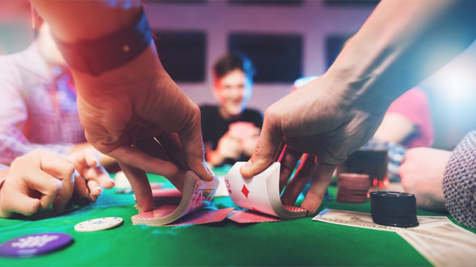 El juego de azar crece entre los adolescentes españoles: aumentan las apuestas online y presenciales