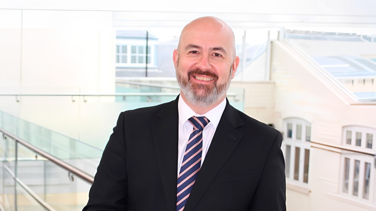 UK Gambling Commission CEO Andrew Rhodes to Step Down in April 2026