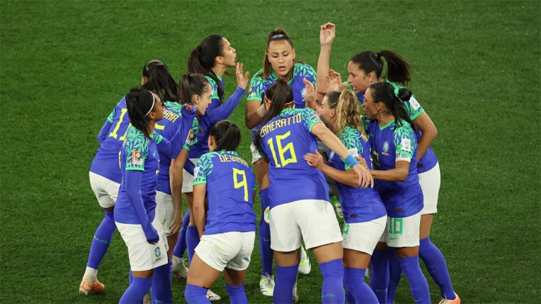 Metade da elite do Brasileirão Feminino 2026 exibe marcas de apostas como patrocinadoras máster