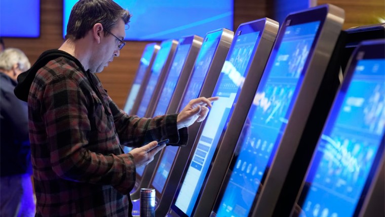 Push for online betting: Nebraska casinos back petition drive