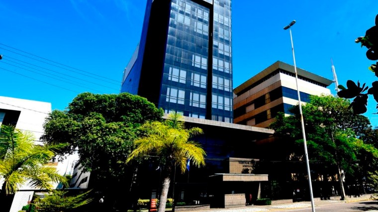 Tribunal de Contas de Pernambuco ordena suspensão de loterias municipais após decisão do STF sobre apostas no Brasil