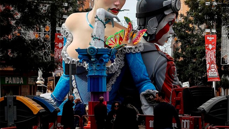 Hostelería en Valencia crece un 7,5% durante las Fallas 2026, pero aún no alcanza niveles de 2024