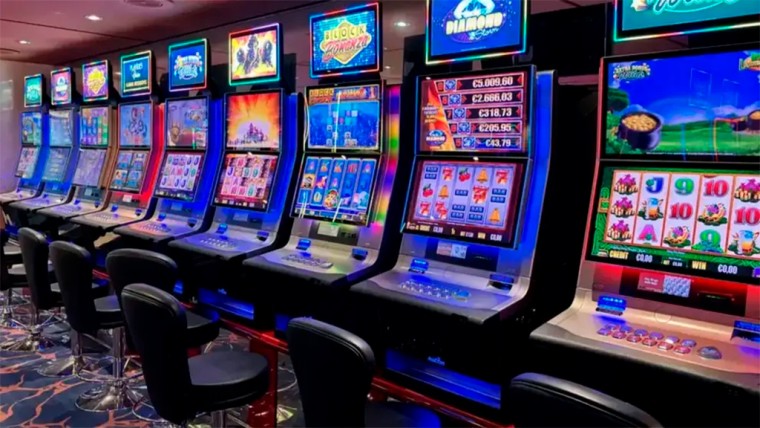 Navarra endurece el control del juego: identificación obligatoria en salones y bares