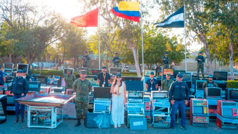 Coljuegos participa de operativo en Barranquilla: desmantelan ensambladora ilegal de tragamonedas e incautan 293 elementos