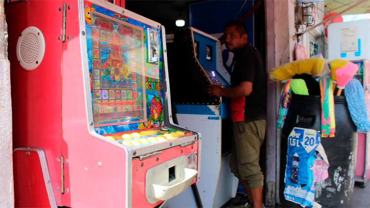 Aguascalientes impulsa reformas para prohibir slots a menores y endurecer sanciones por fraude y extorsión
