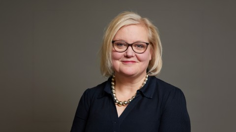 UK Minister Advocates Regulated Betting Growth Amid Affordability Issues