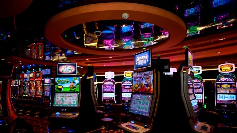 Swiss Casino Revenue Falls 2,1% in 2025
