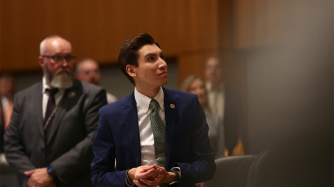 NM lawmaker pushes tribal gaming compact changes to enable online wagering