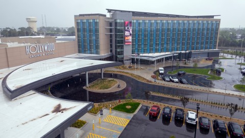 Hollywood Casino Aurora Opens $360 million Entertainment Complex