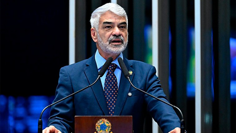 Senador propõe novas restrições à publicidade de apostas após críticas às campanhas durante a Copa do Mundo