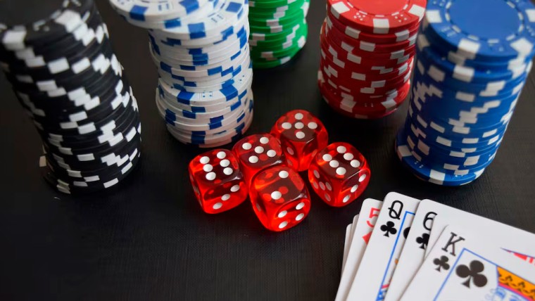 Chile: Marina del Sol y Dreams piden suspender la licitación de cuatro casinos