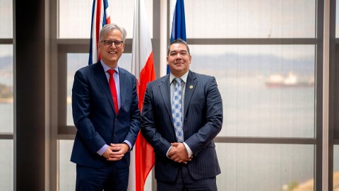 El Salvador y Gibraltar fortalecen cooperación en juego y activos digitales