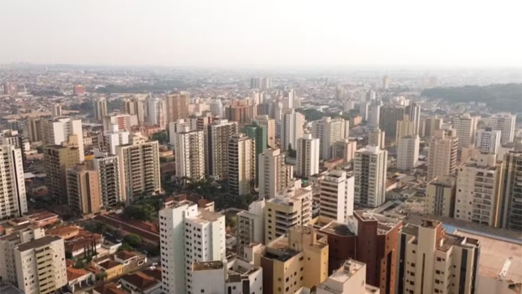 Ribeirão Preto proíbe publicidade de apostas em espaços públicos