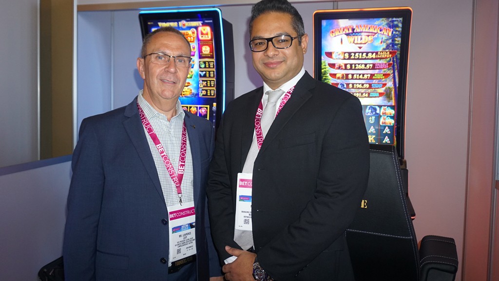 Novomatic mostró nuevos gabinetes en Juegos Miami