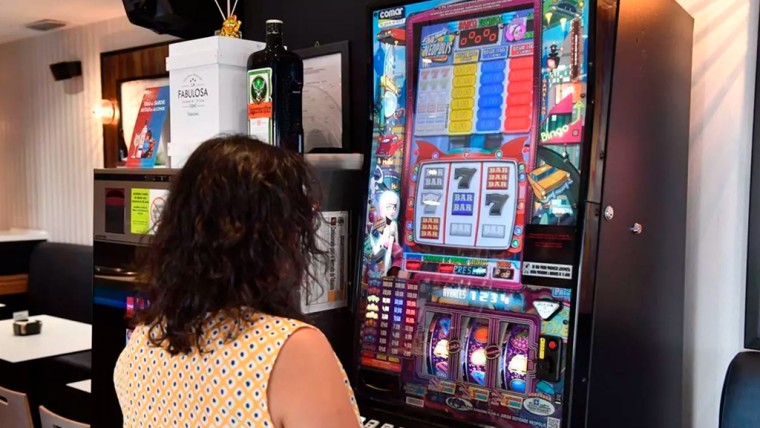 Galicia limitará las máquinas de juego en bares