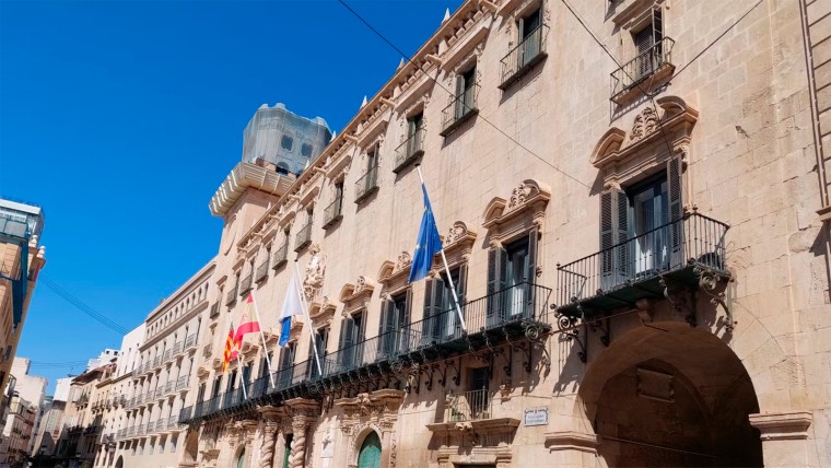 Urbanismo frena la reforma de Casino Mediterráneo en Alicante