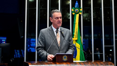 Carlos Fávaro propõe proibição das bets em todo o Brasil