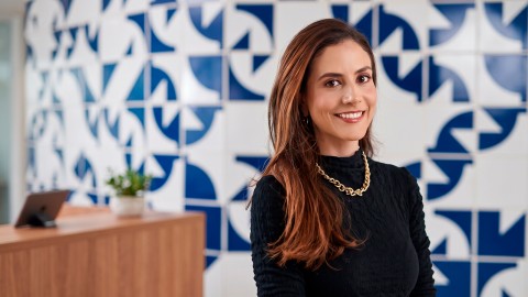 Bárbara Teles defende proteção específica para mulheres nas bets