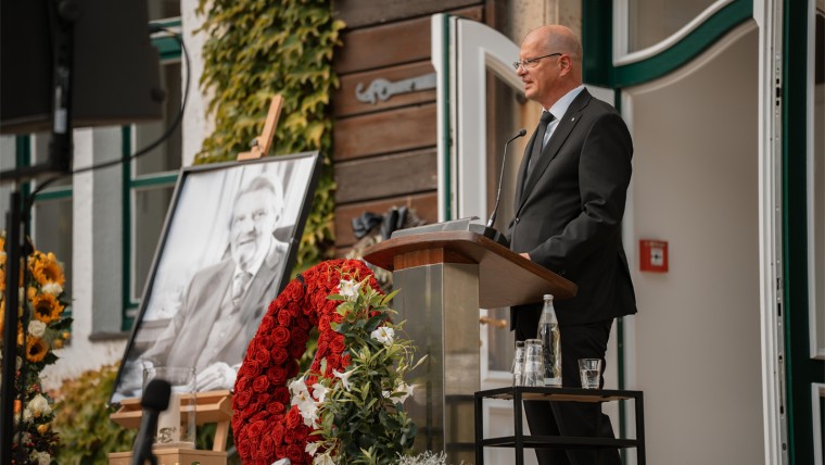 El fundador de Merkur, Paul Gauselmann fue homenajeado en Alemania