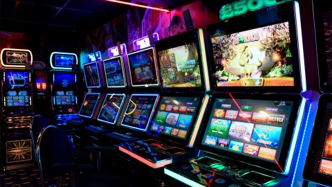 UK Peers Call for Tobacco-Style Ban on Gambling Advertising