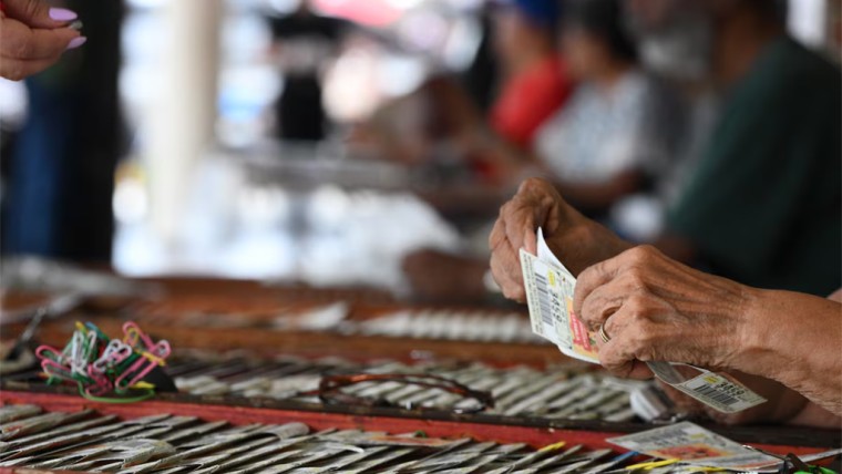 Panamá busca penalizar con cárcel la venta ilegal y con sobreprecio de billetes de lotería