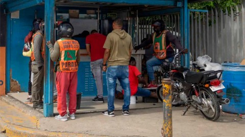 Deadline Approaches for Gambling Establishments' Regularization in the DR