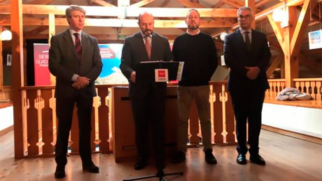 La Comunidad de Madrid deja en el aire la apuesta de su consejera por alejar el juego de los colegios