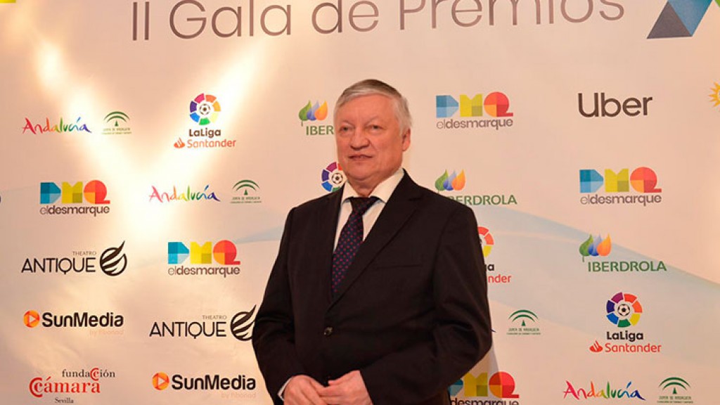 Gran éxito de la Ruleta Solidaria de MERKURMAGIC.es en la II Gala de los Premios DEX